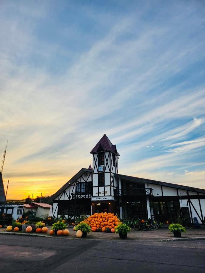 Niseko Hotel Kiraku Rin Екстер'єр фото